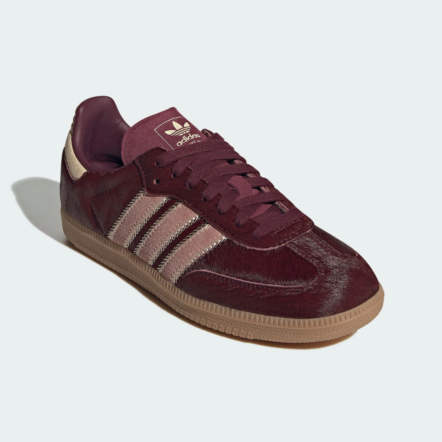 حذاء Adidas Official Authentic Originals للسيدات ذو قصة منخفضة للتدريب في الهواء الطلق JP5330