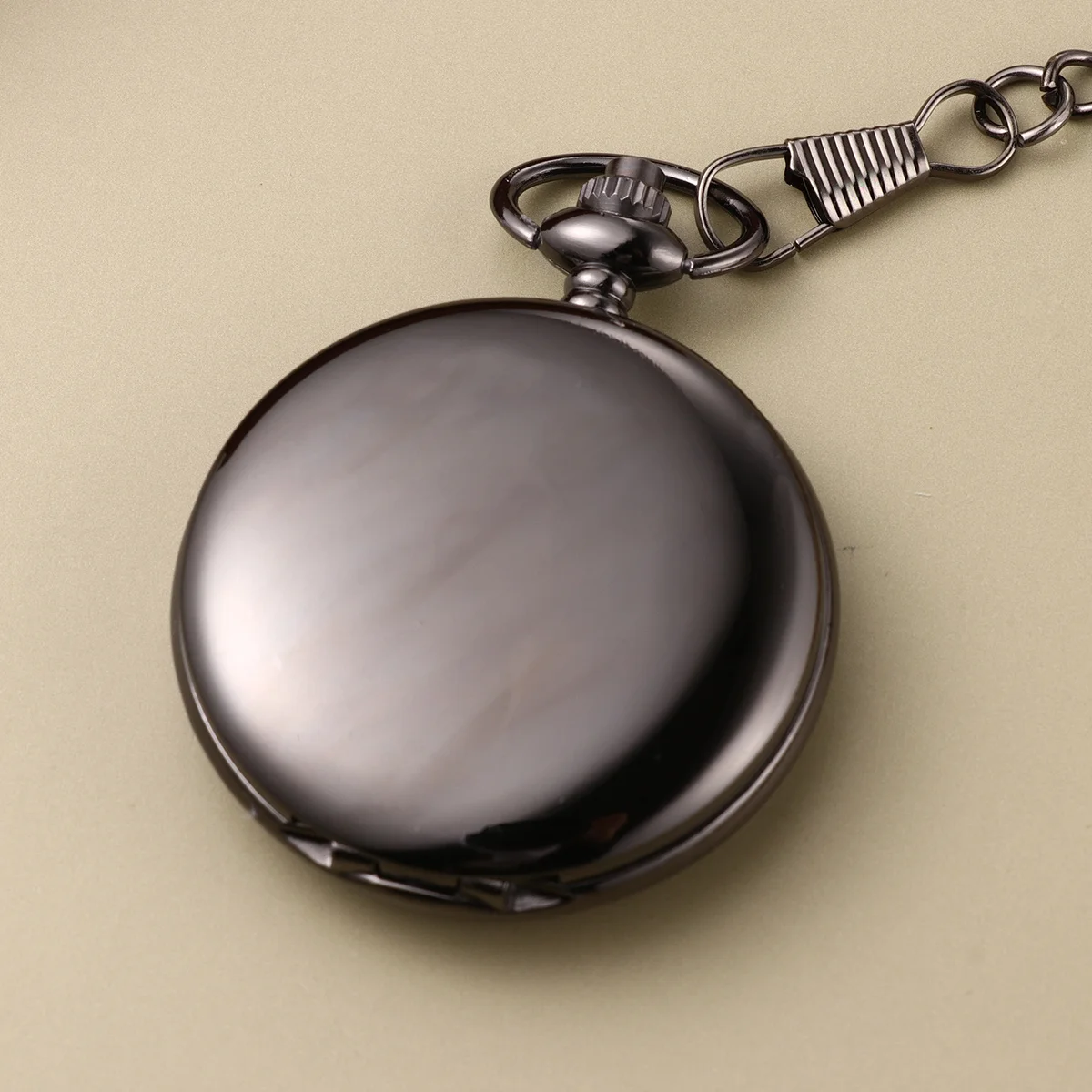 1pc Two-Faced Shiny Pocket Watch Black Alloy Vintage Quartz Timepiece For Men Women Classic Retro Fashion Accessory