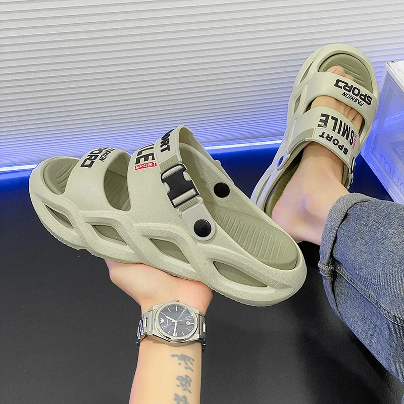 四季メンズスリッパ滑り止めメンズサンダルアウトドアビーチソフトカジュアルプラットフォームハウス屋内シャワーバスルームスリッパ