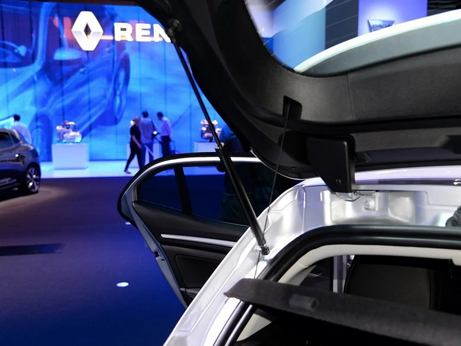 2x Podpory gazowe tylnej klapy bagażnika do Renault Megane MK2 Hatchback 02-08 — zdjęcie 7