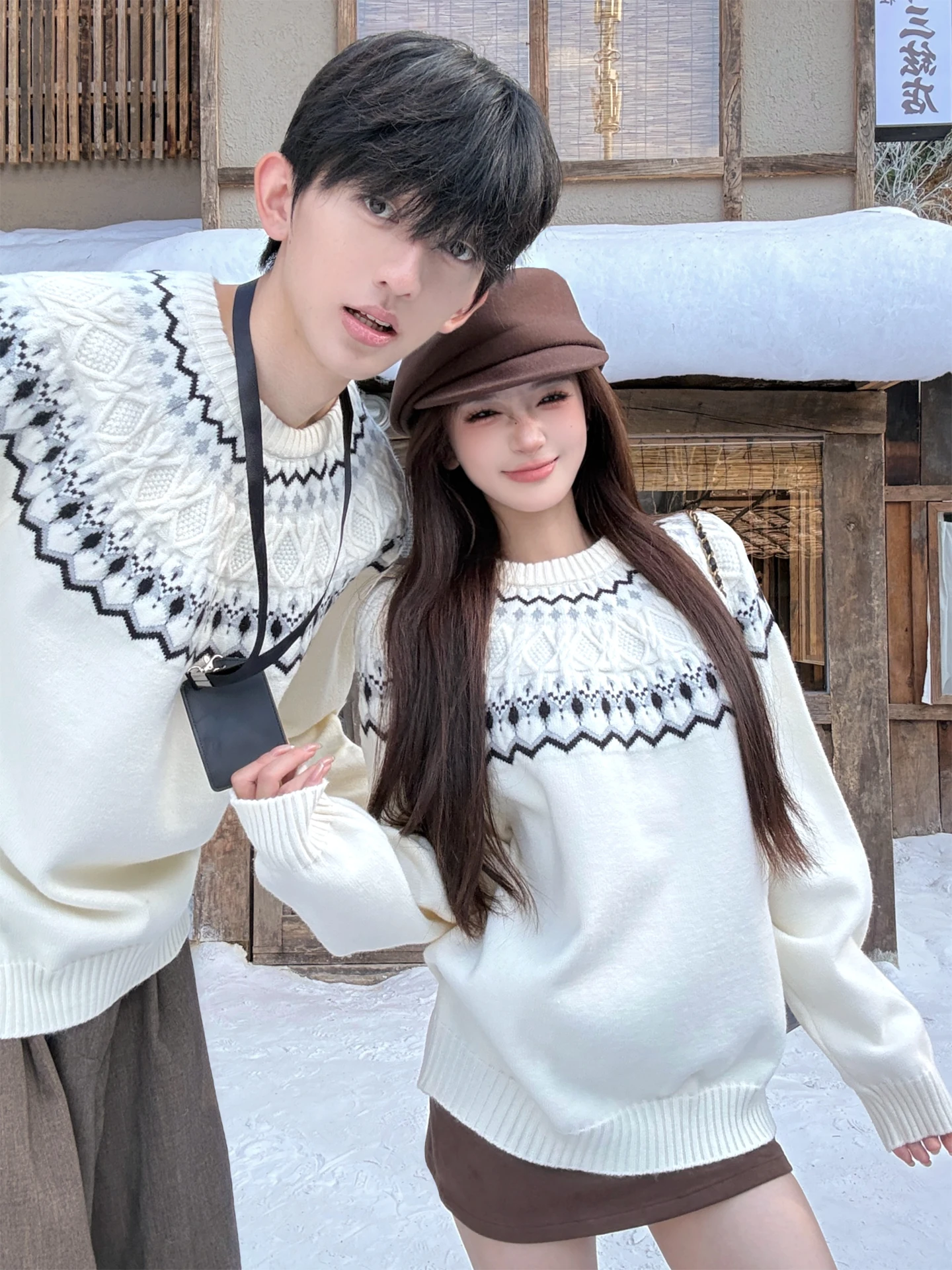 Laid-back Style Couple Knitted Sweater Autumn Winter Loose Fit Overhead Knitted Top Medium Gauge Knit Retro Pattern Warmth