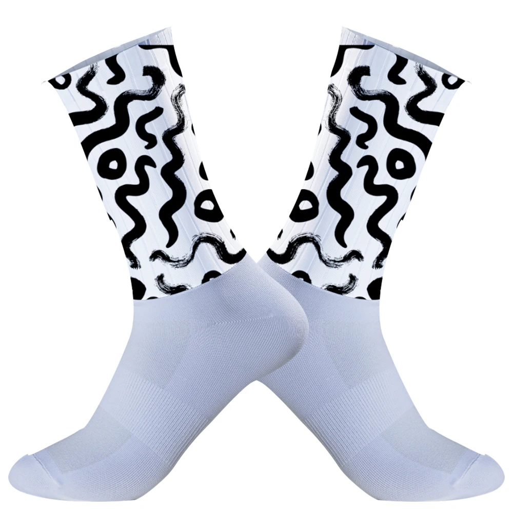 

2025 New Cycling socks are lightweight, breathable, non slip silicone and elegant for unrestricted riding