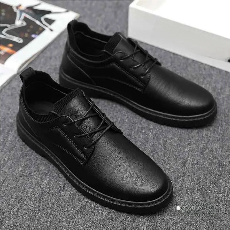

Men's Black Waterproof Anti-slip Casual Shoes Fashionable Business Dress Shoes British Style Leather Shoes Comfortable All-match
