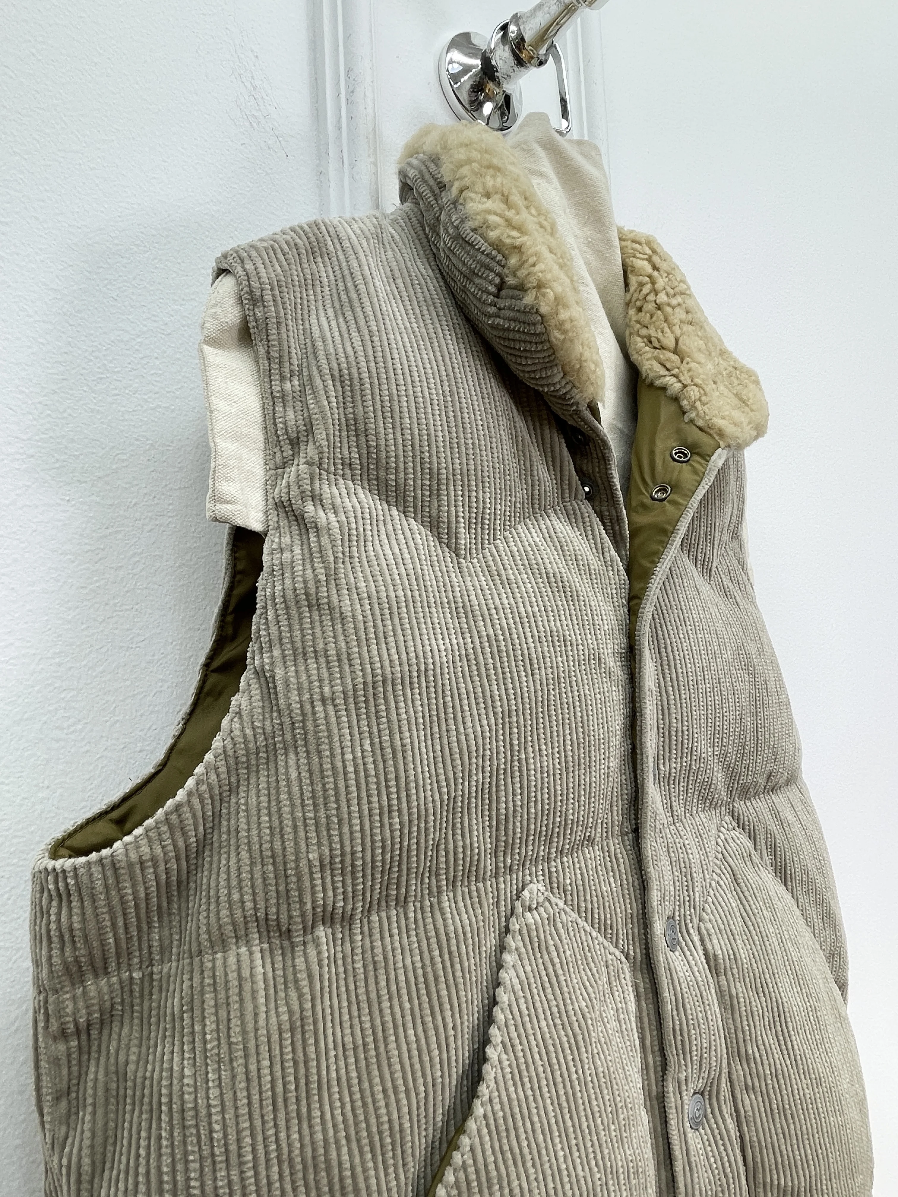 جديد الخريف/الشتاء عالية الجودة الرجعية نمط سروال قصير الفراء طوق مبطن سترة القطن للنساء