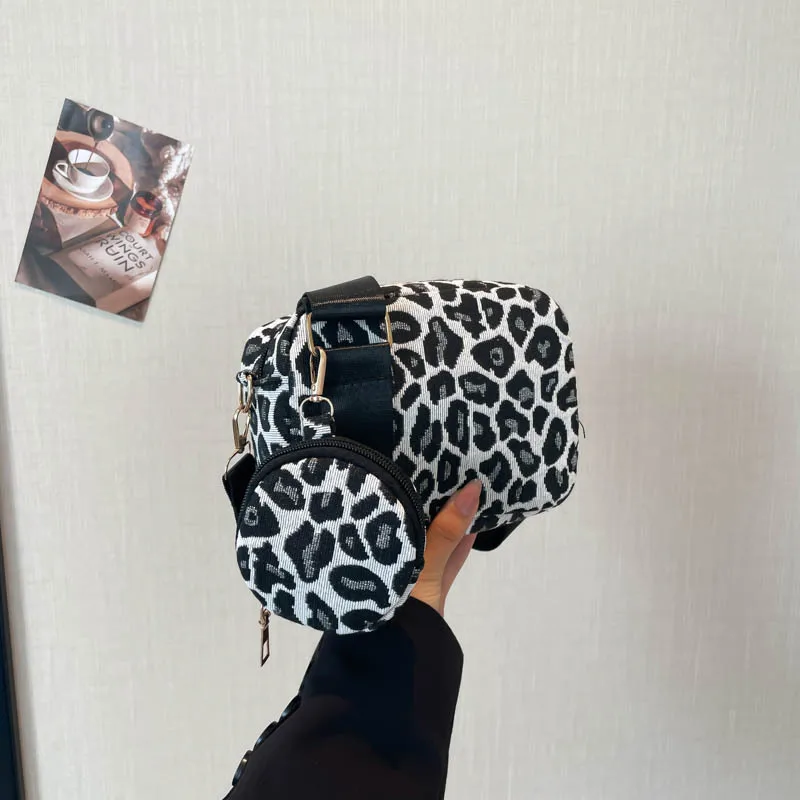 Fashion soft-faced leopard print single shoulder crossbody small square bag casual shopping child and mother bag