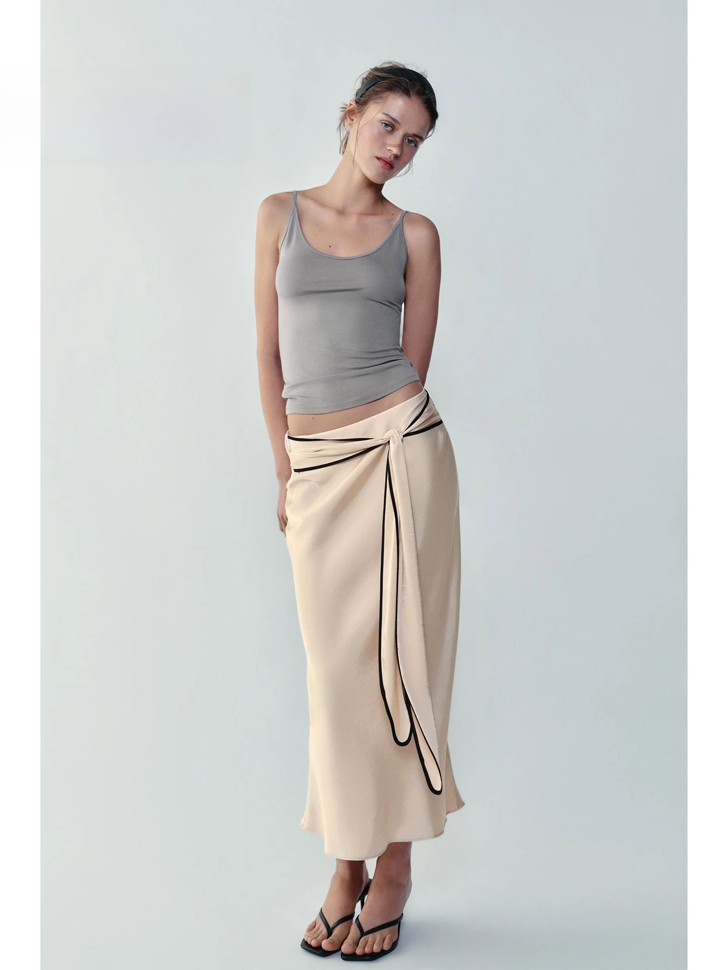 Fall 2026 High Waist Draped Skirt Gentle Belted Design Half-length Slimming Elegant A-Line Midi Skirt for Women