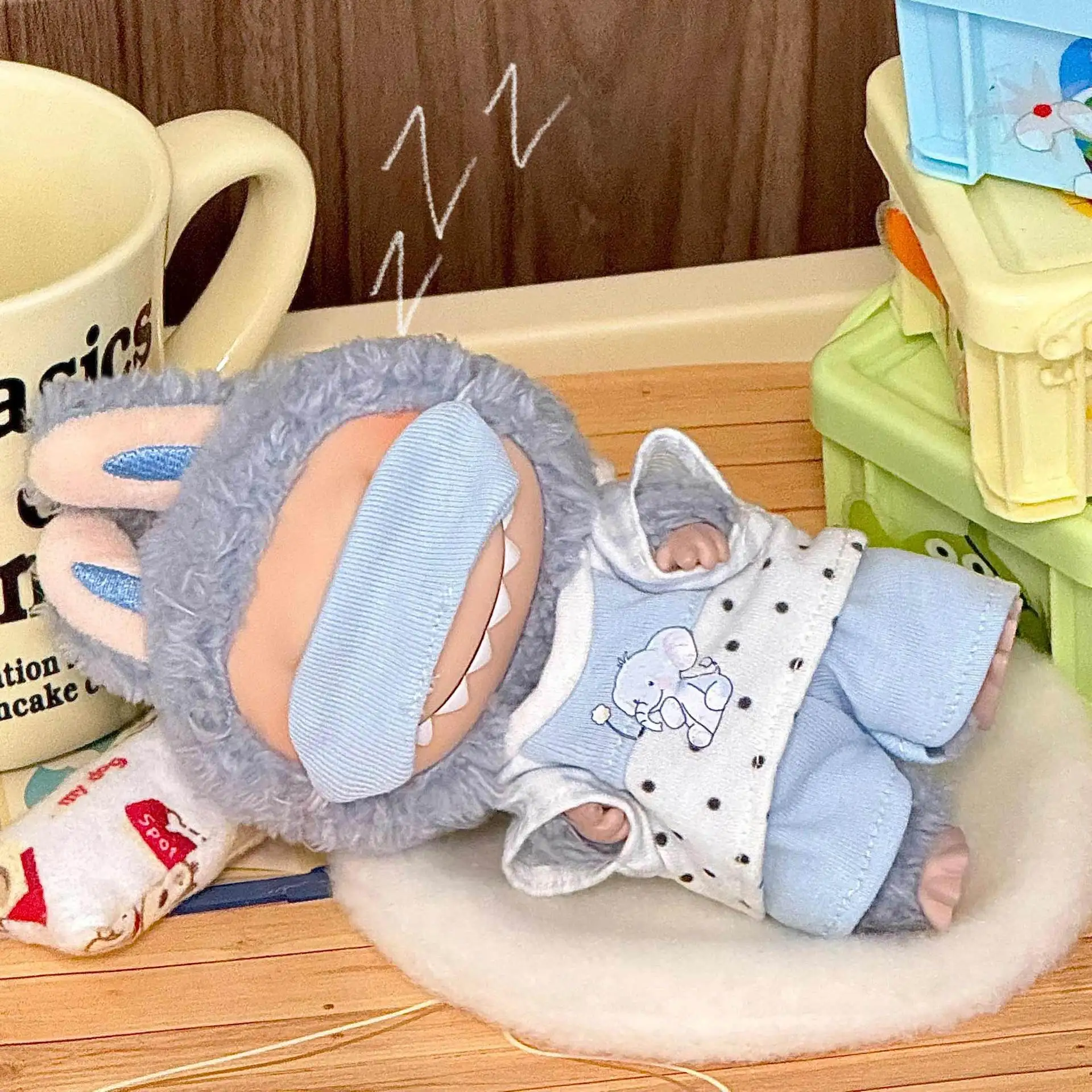 

For 15-17cm Labubu clothes Mini Pajamas with Eye Mask Three-piece Kawaii V1 V2 Labubu Clothes Cute Idol Plush Doll Accessories