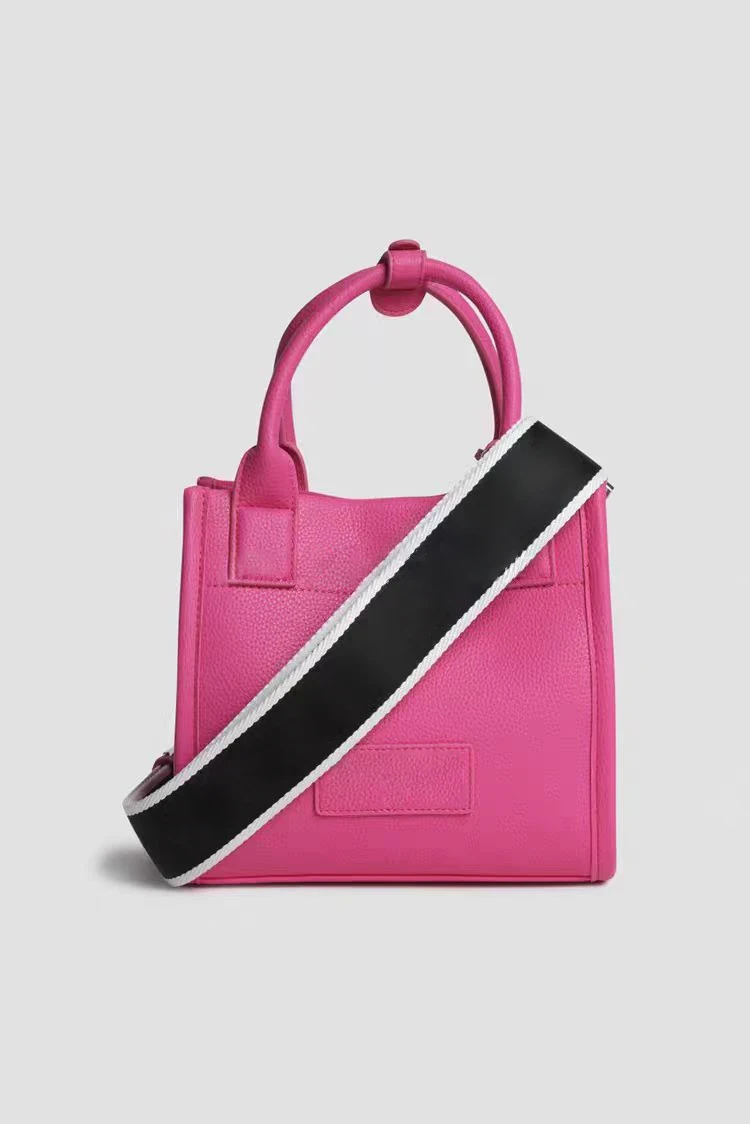 

25 New Golf Bag Women Solid Color Age Reducing Fashion Golf Handbag 22*13*20 Cm