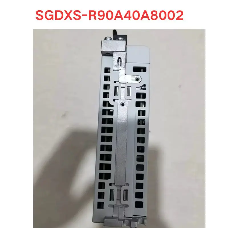 Used OEM disassembled parts SGDXS-R90A40A8002 Servo driver Functional test OK