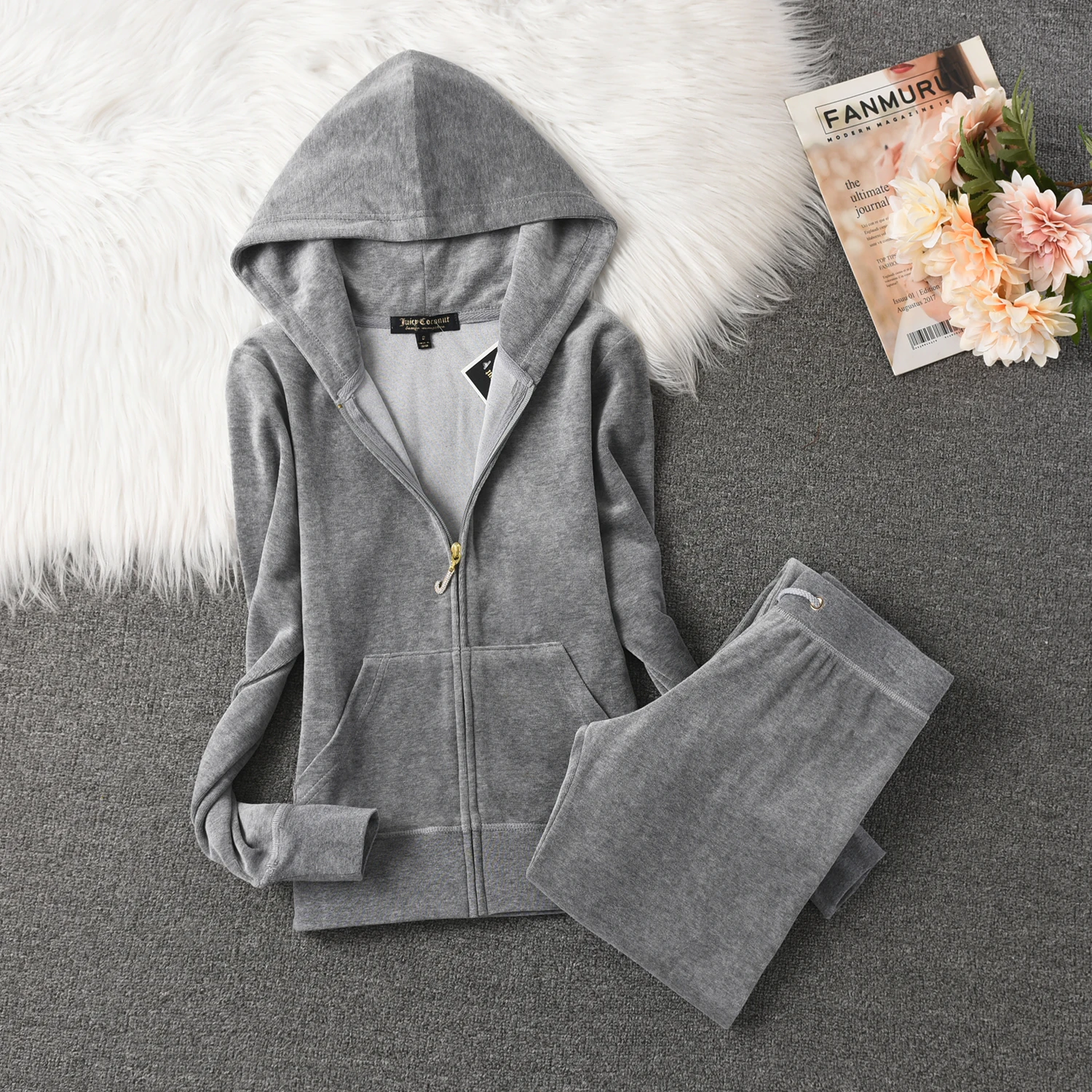 2025 New Autumn and Winter Women\'s Warm Suit Solid Color Hooded Sweatshirt + Casual Trousers 2pc Juicy Velvet Sports Suit