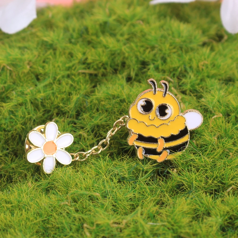 Bee & Daisy