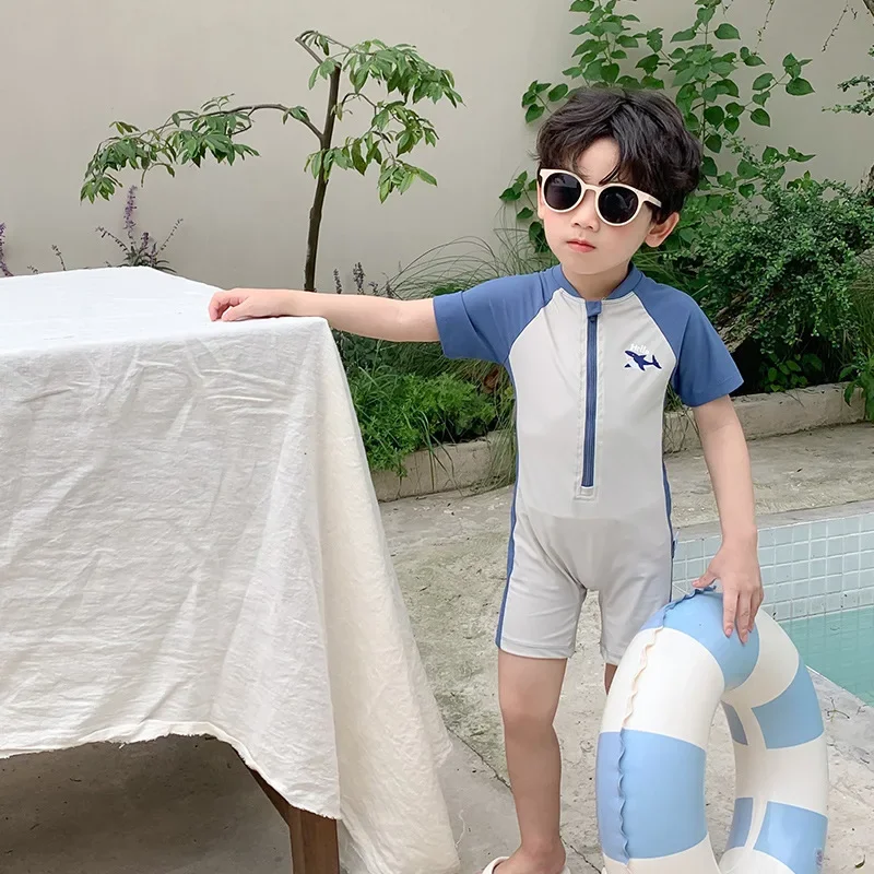 Bañador de una pieza para bebé, traje de baño de manga corta con cremallera, secado rápido, tiburón de dibujos animados, surf, Verano