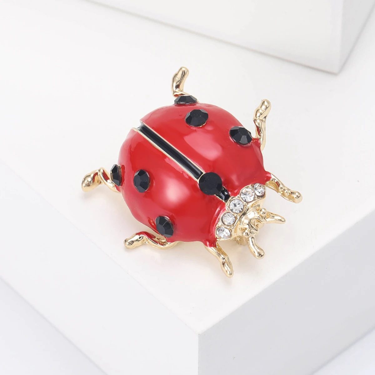 Fashion Classic Retro Oil Dripping Insect Brooch Bee Beetle Ladybug Personalized Party Holiday Pins Gifts