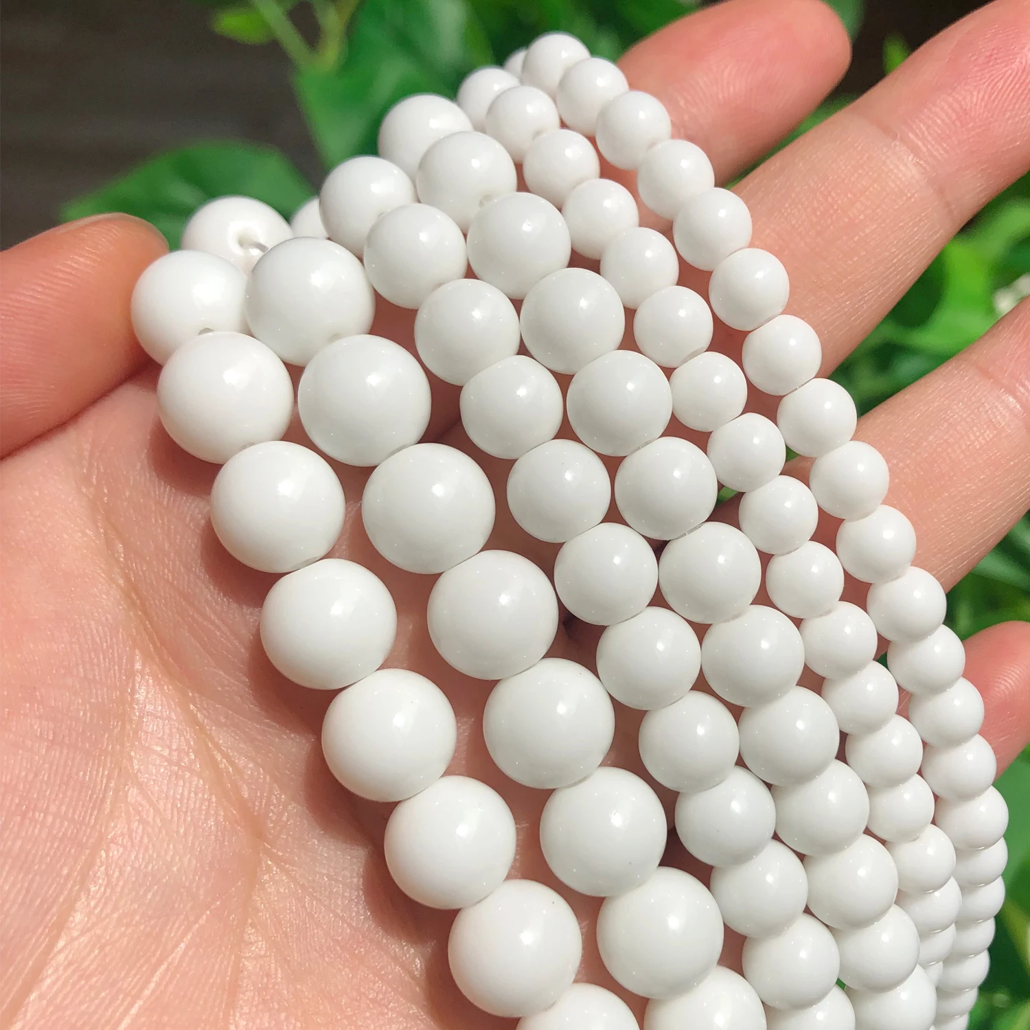 Wholesale Natural Tridacna Stone White Round Chalcedony Stone Loose Beads for Jewelry Making Diy Bracelet 4 6 8 10 12MM 15.5\