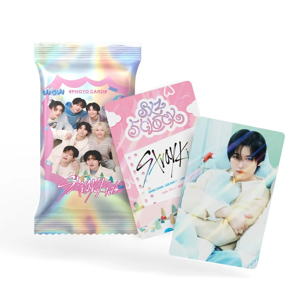 10 cartes/paquet STRAYKIDS collection laser carte commémorative boîte aveugle sac aveugle SKZOO laser sac en plastique carte de collection d'étoiles