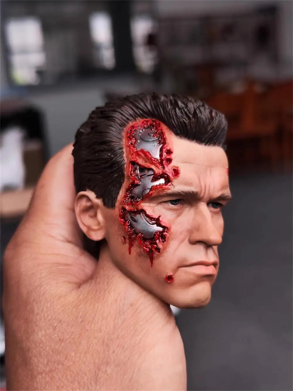 1/4th Man Hero Tough Guy Arnold Schwarzenegger T800 Battle War Blood Version Head Sculpture Carving For 18