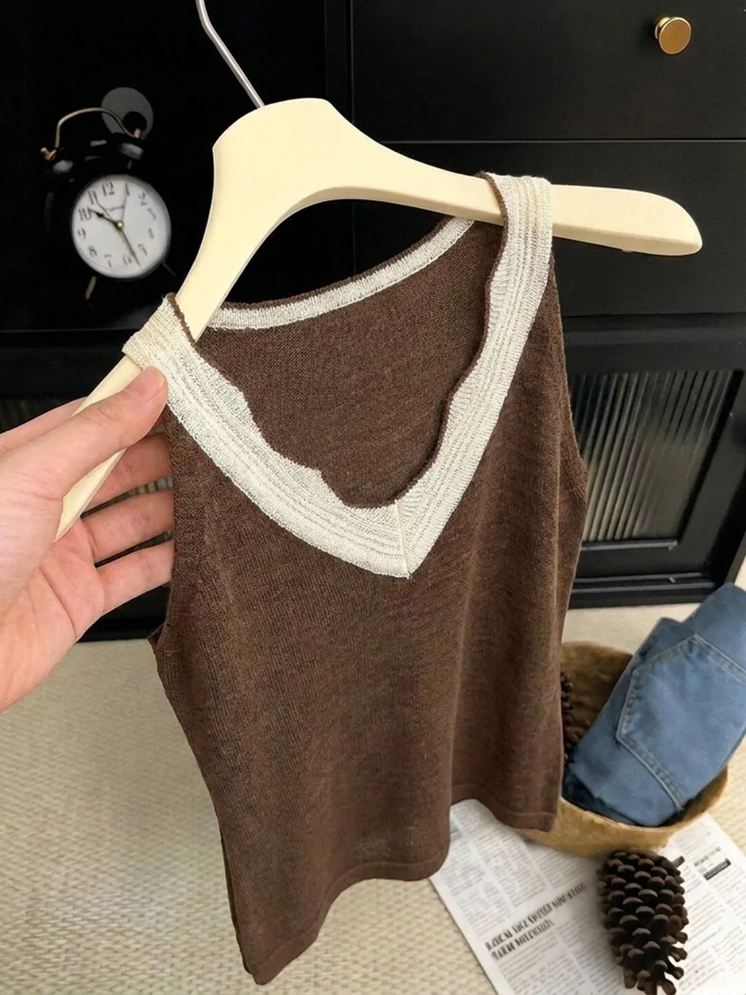 Recommended Thin V-Neck Color Block Lace Knitted Vest Women's Versatile Slim Fit Sleeveless Top Breathable Summer Casual Wear