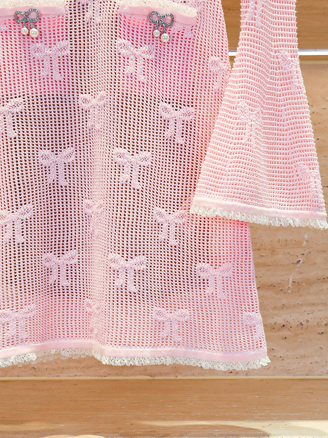 

Sweet And Gentle Sle Knitted Dr with Knot Floral Embroidery A-Line Skirt High Waist Moderate Softn Long Sve