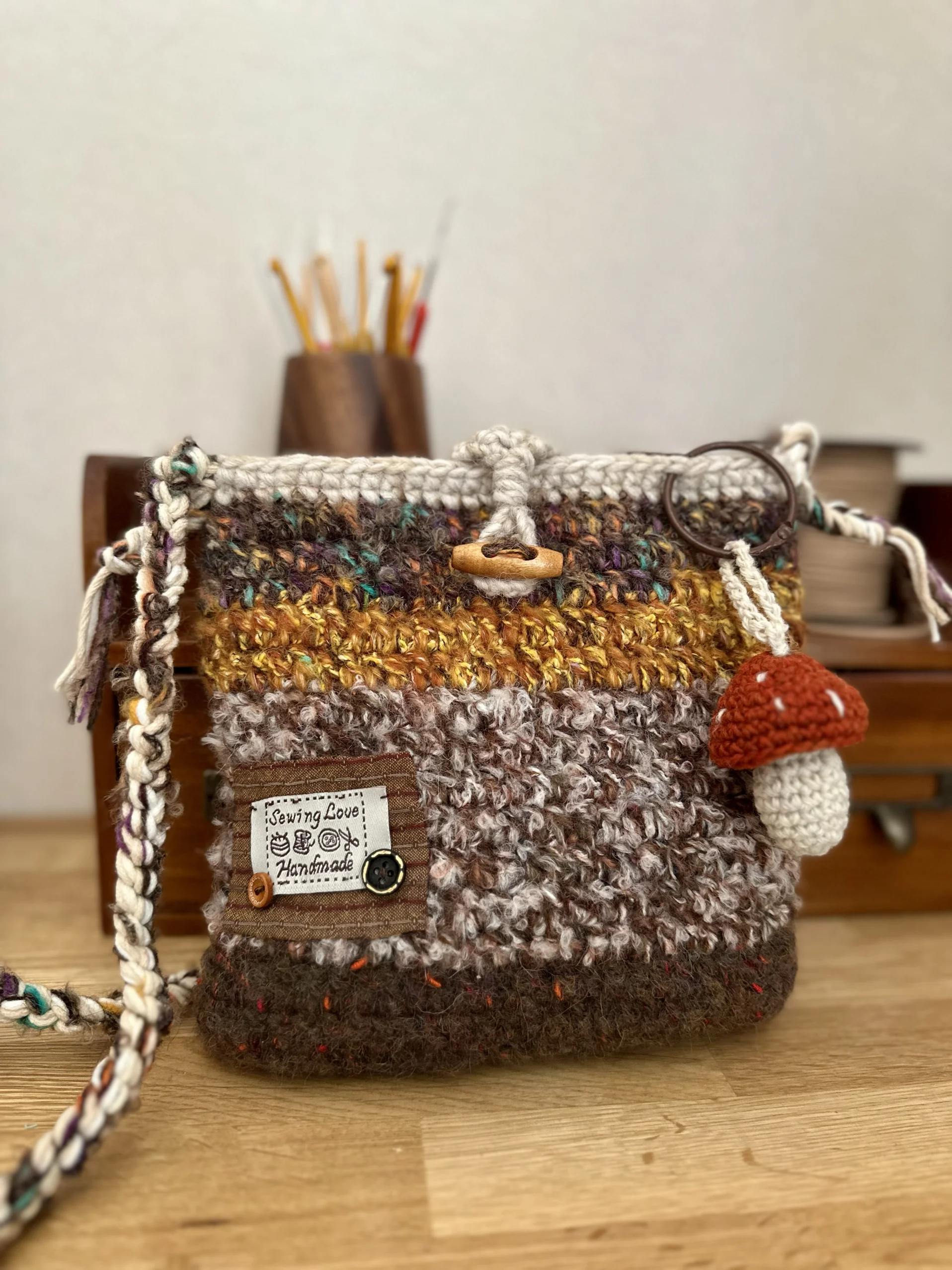 Niche Personality Hand-Woven Hand-Made Coffee Color Mixed Line Messenger Bag Mobile Phone