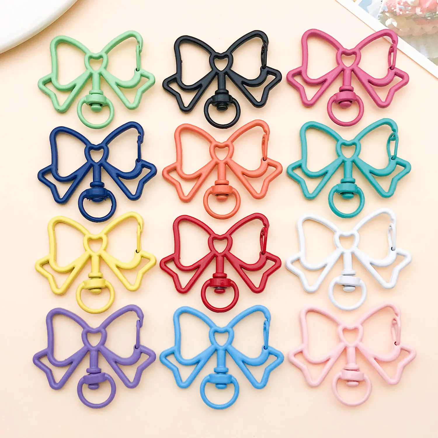 30pc 32.5x39mm Zinc Alloy Paint Bow Spring Buckle Dog Buckle DIY Key Chain Bag Pendant Universal Buckle view 6