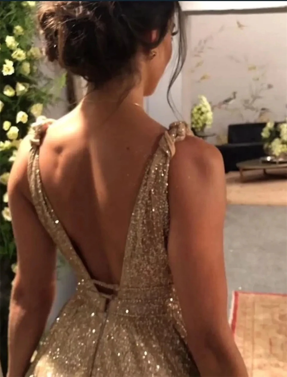 Customized Luxury Champagne Gold A-Line Evening Dresses 2024 Shiny Sequined Spaghetti Straps Backless Sleeveless Party Prom Gown