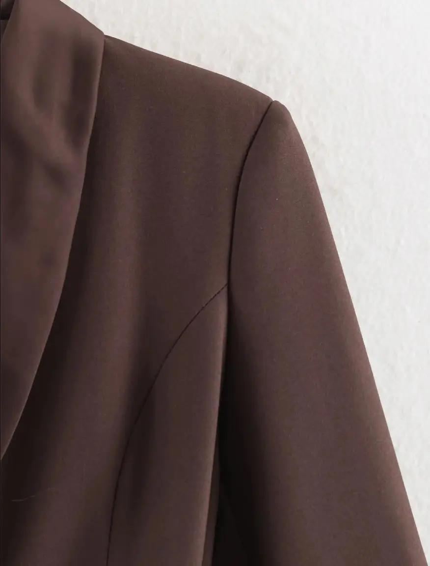 Damska marynarka w kolorze kawowego brązu, model 2026, elegancka, zapinana na sznurowadła z boku, dwurzędowa, szykowna marynarka biurowa, modna odzież wierzchnia.