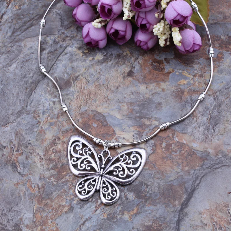 Aihua Böhmische ethnische Statement-Schmetterlings-Halsketten für Frauen, tibetische Silber-Metall-Anhänger, Halsketten, Bijoux, Festival-Schmuck – Detail 4