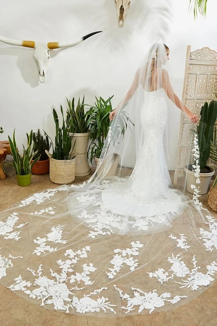 

Cathedral Long Wedding Veil Lace Appliques Bridal Veil Bride One Layer Women Bride Accessories With Comb