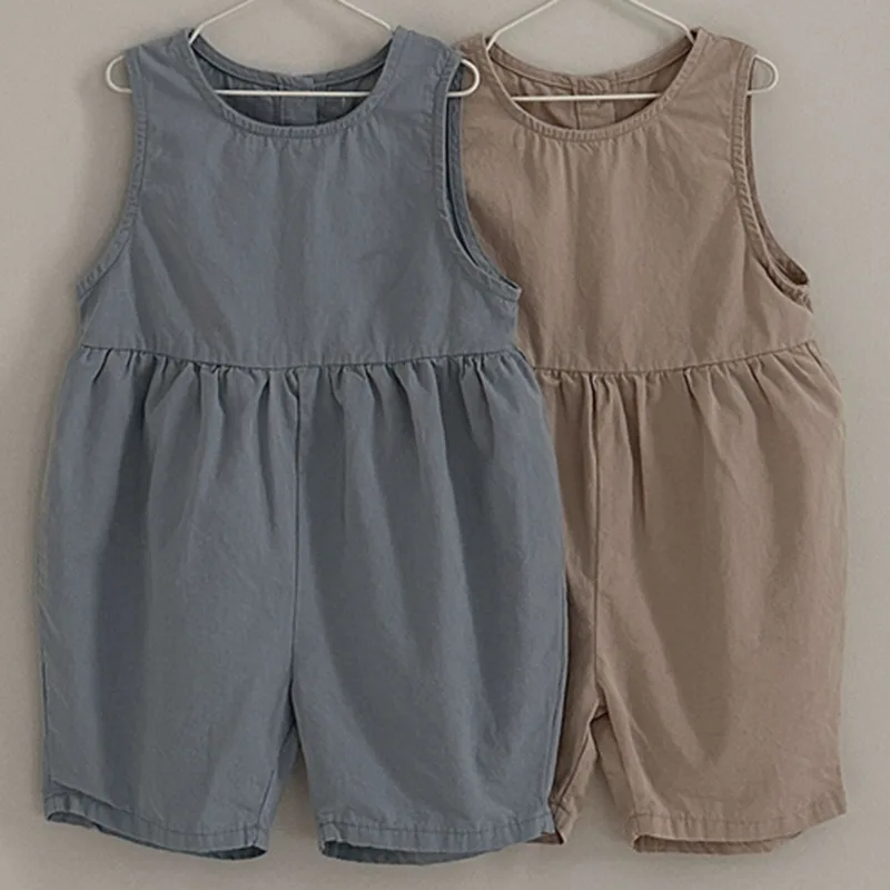 Korean Version of 2024 Childrens Summer Casual Shorts for Boys and Girls New Loose Solid Color Versatile Fashion Jumpsuit