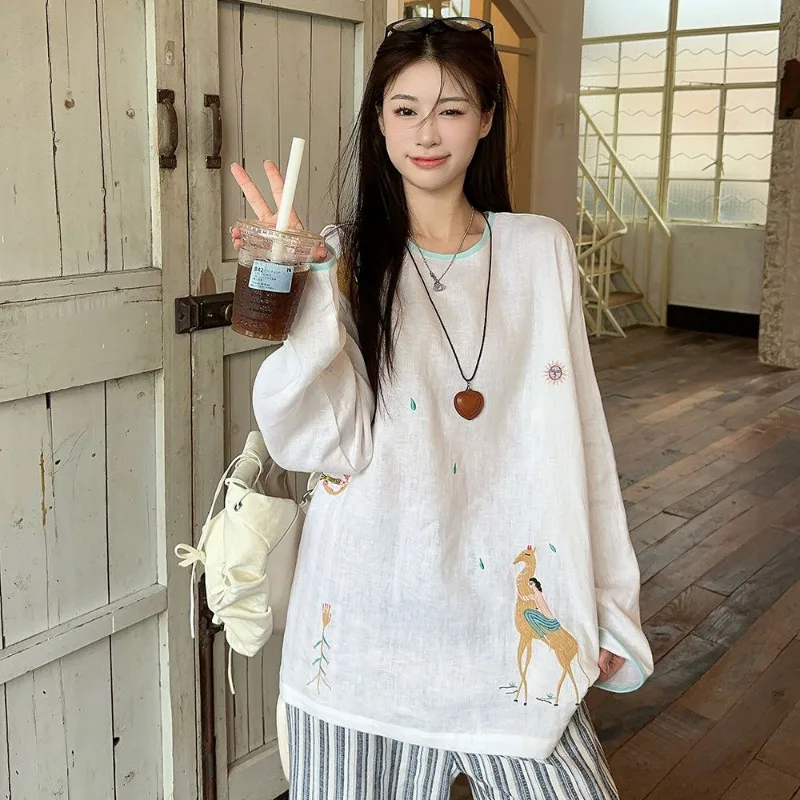 Women Autumn Korean Fashion Loose Embroidered O-neck Long Sleeve T-Shirt Women Clothes Simplicity All-match Appear Thin Tops