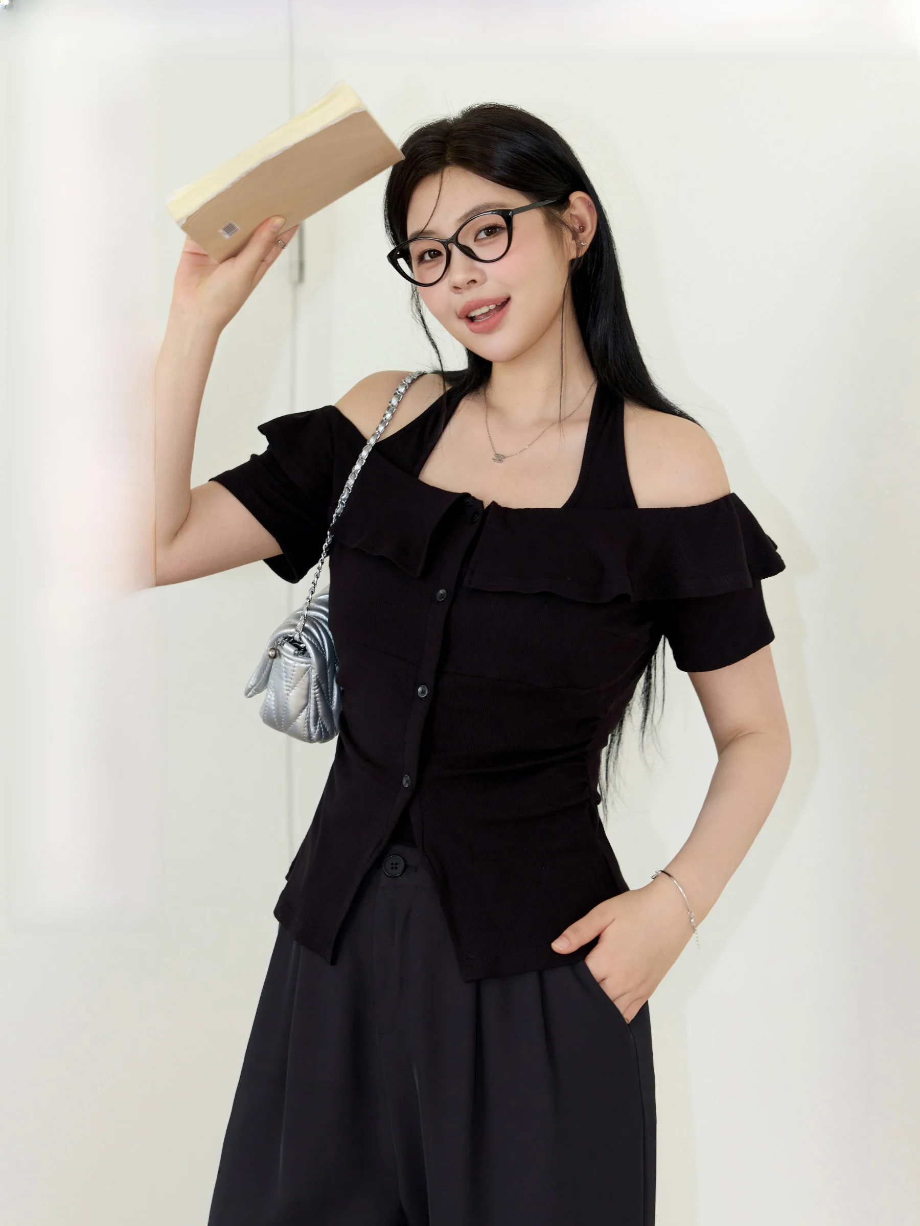 

Ji Lu Studio "Jazz Bla Coffee" plus Size One oulder Top Slim Straight Angle oulder Fake Two-Piece Bla Coffee T-irt