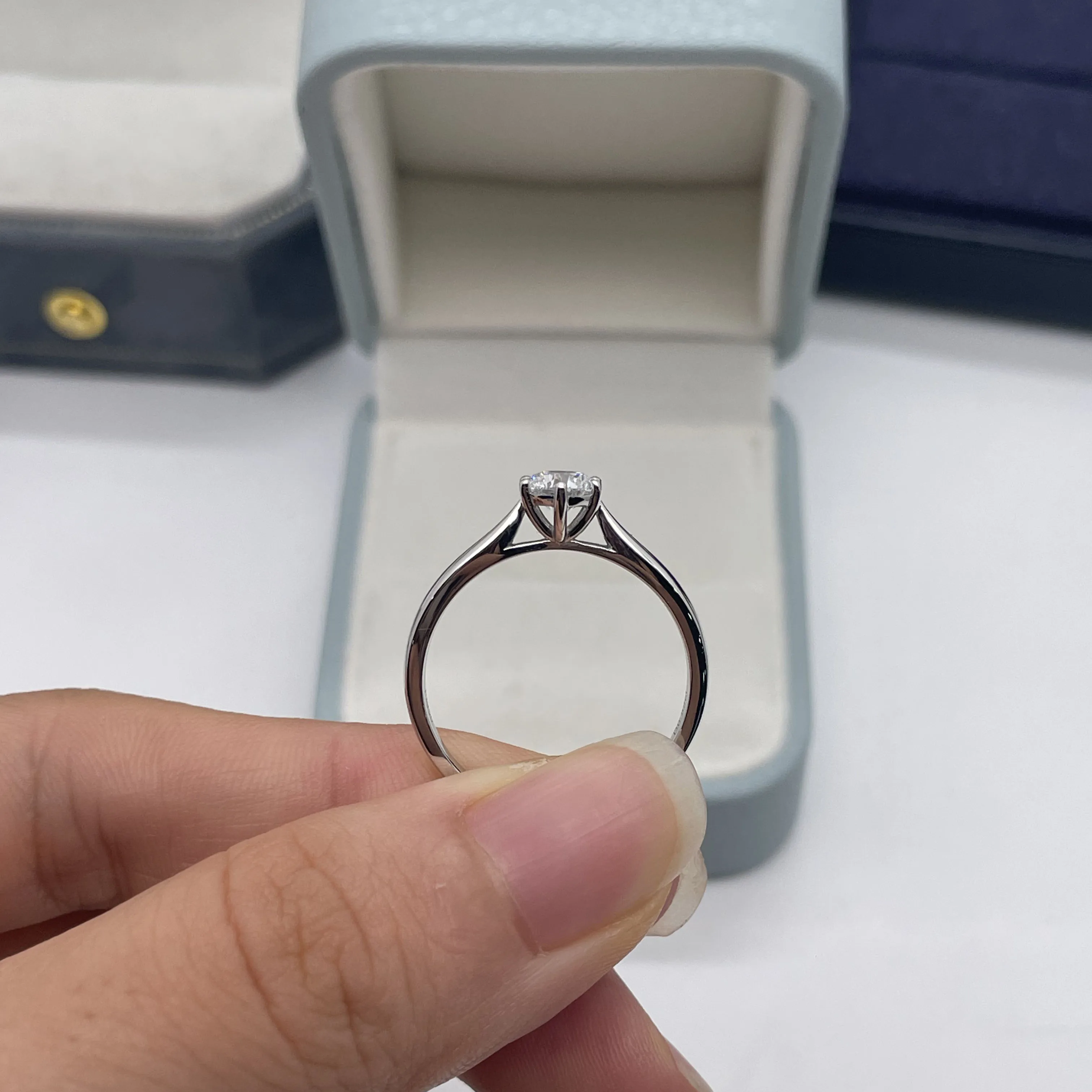 0,5CT Hauptstein Rundschliff DEF VS-VVS CVD HPHT Laborgezüchteter Diamant Solitär-Diamant Platin 950 Verlobungsring IGI-Zertifiziert – Detail 6