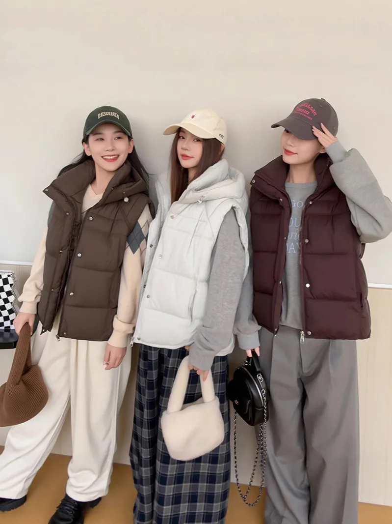 

Женский укороченный пуховый жилет с капюшоном, свободный крой, в корейском стиле, осень-зима, новинка, модный, маленький размер, безрукавка