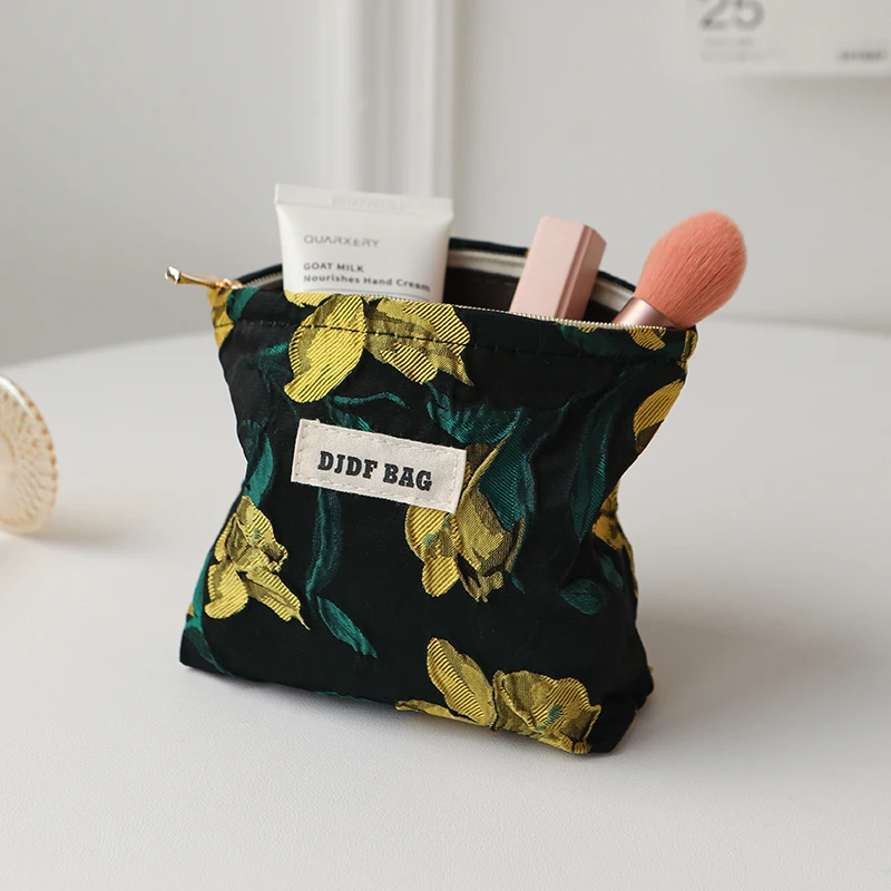 DJDF Yellow Flowers borsa per il trucco piccola da donna con cerniera in tela borsa per cosmetici con cambio portatile per rossetto portatile