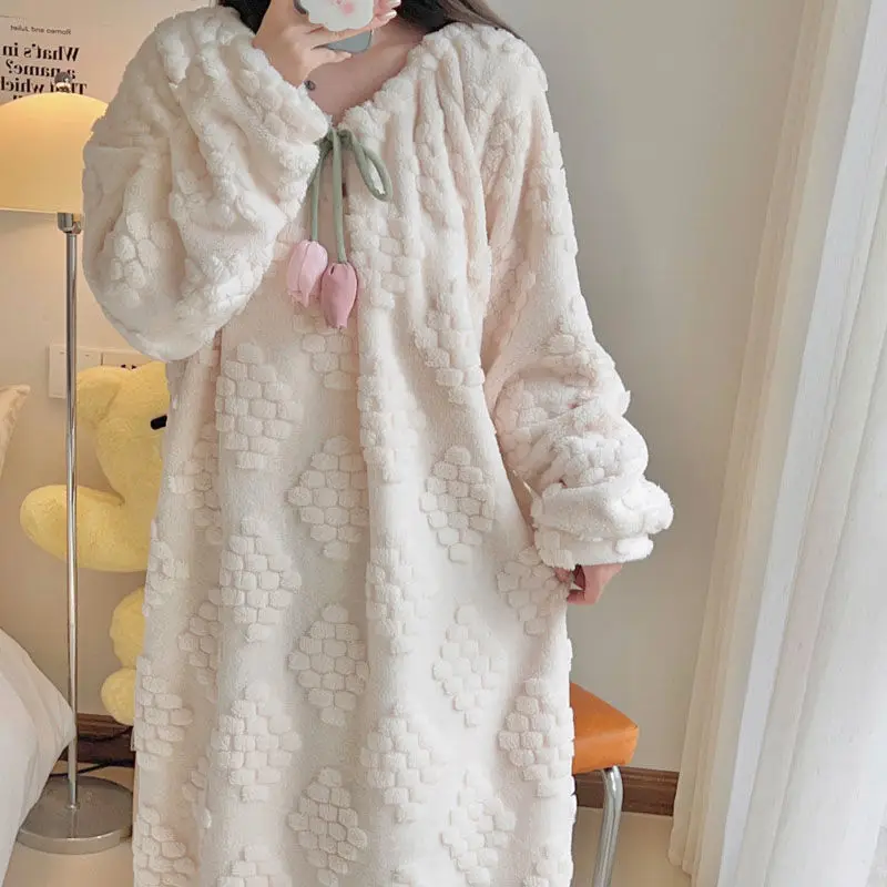 

Spring Autumn Winter Sense Advanced Sweet Pajamas Loungewear Nighty Ladies Princess Long Pattern Coral Fleece Nightdress Female