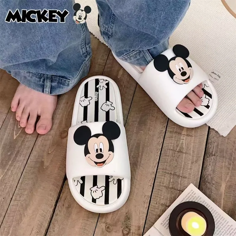 Disney Mickey hommes et femmes été nouveau modèle de dessin animé créatif mignon mode et sandales antidérapantes à semelles souples polyvalentes