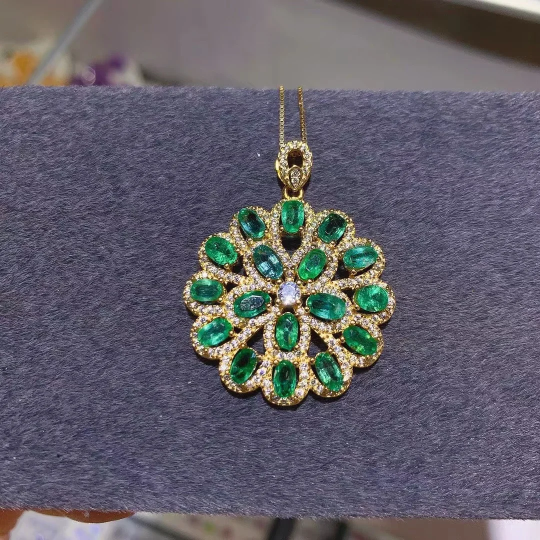 Luxury Emerald Pendant Necklace Women's Banquet Jewelry 925 Sterling Silver Green Gems Free Shipping Merchant Recommended