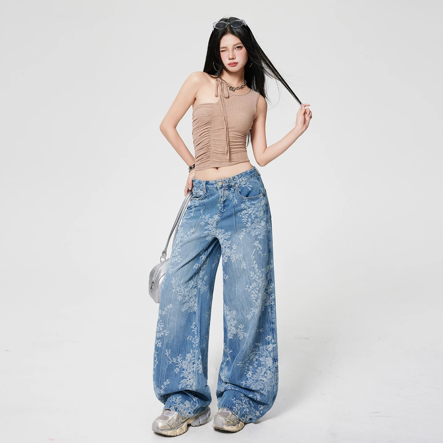 Damskie spodnie Y2K vintage z szerokimi nogawkami, luźny krój, elastyczne jeansy z haftem żakardowym w kwiaty.