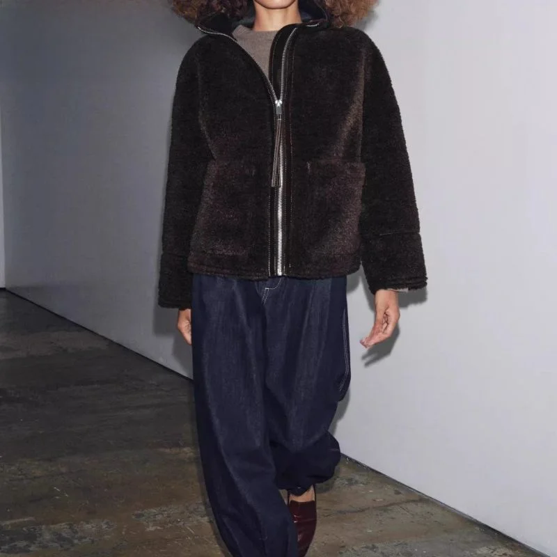 

Новая женская куртка из двустороннего овечьего вельвета с высоким воротником, серия ZW, осень 2025, теплая, повседневная, с длинными рукавами, круглым низом и молнией