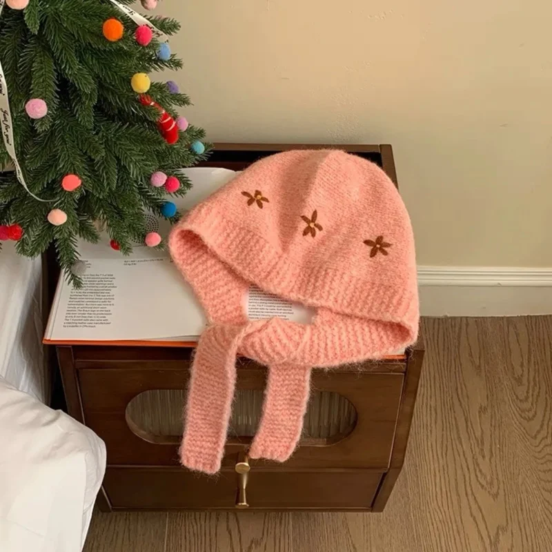 

Fashion Sweet Knitted Balaclava Hat Woolen Keep Warm Neck Collar Beanies Cap Coldproof Embroidered Flowers Pullover Cap Female