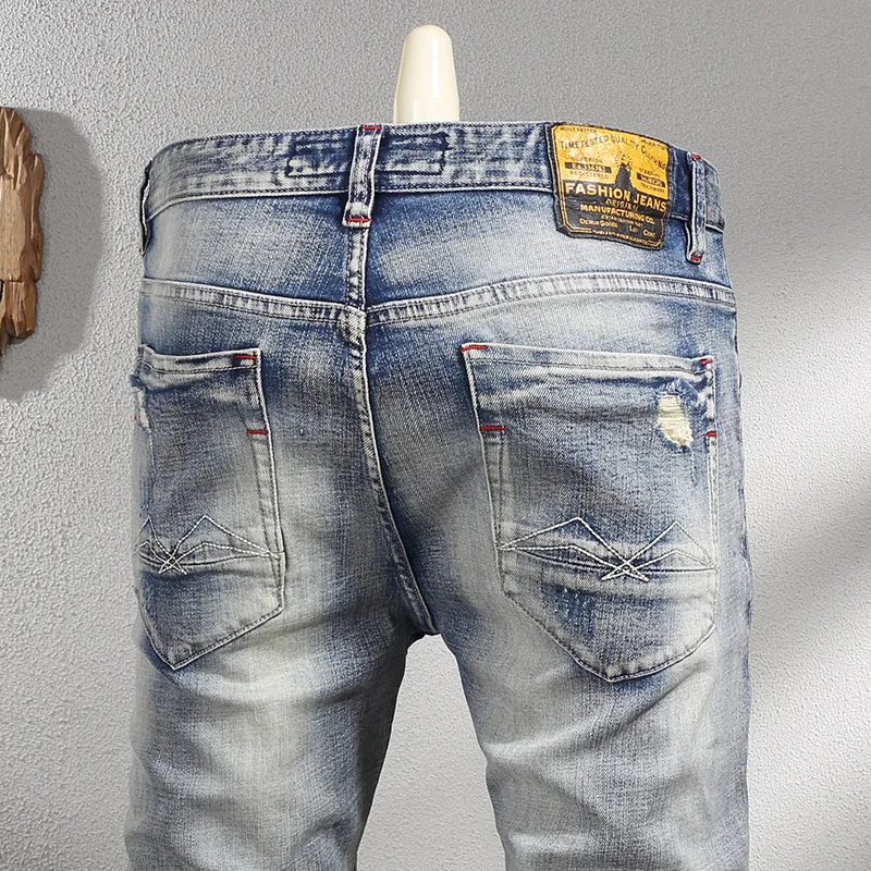 2024 neue Herren hellblau gewaschen tragen-weiß Retro machen alte zerrissene Patch Jeans Herren koreanischen Stil Mode elastische Hose