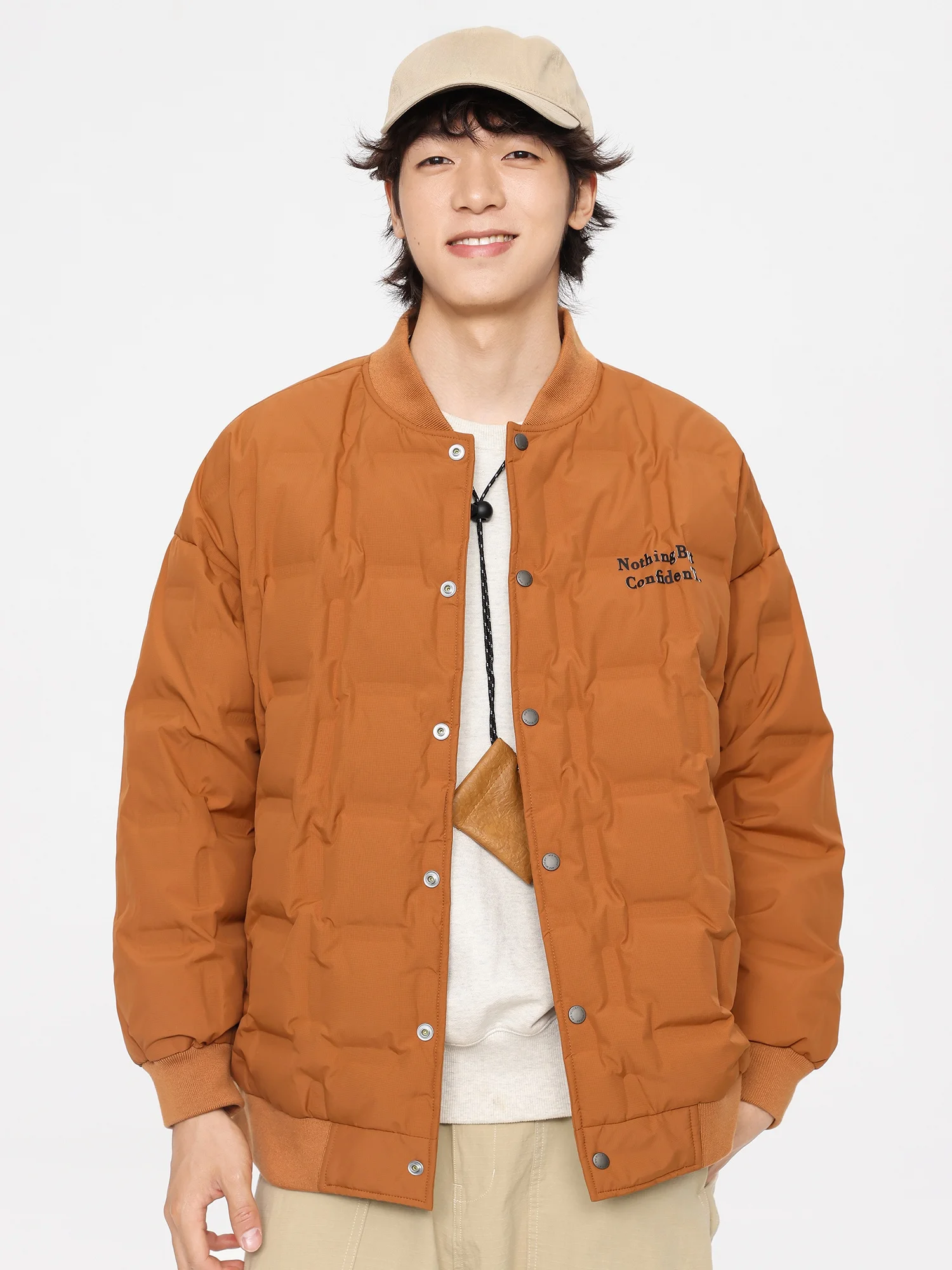 

Теплая пуховая куртка-бомбер для молодежи, повседневная, свободного кроя, в стиле ретро, с буквенным принтом, для зимы, из полиэфирного волокна, белая, с наполнителем из пуха