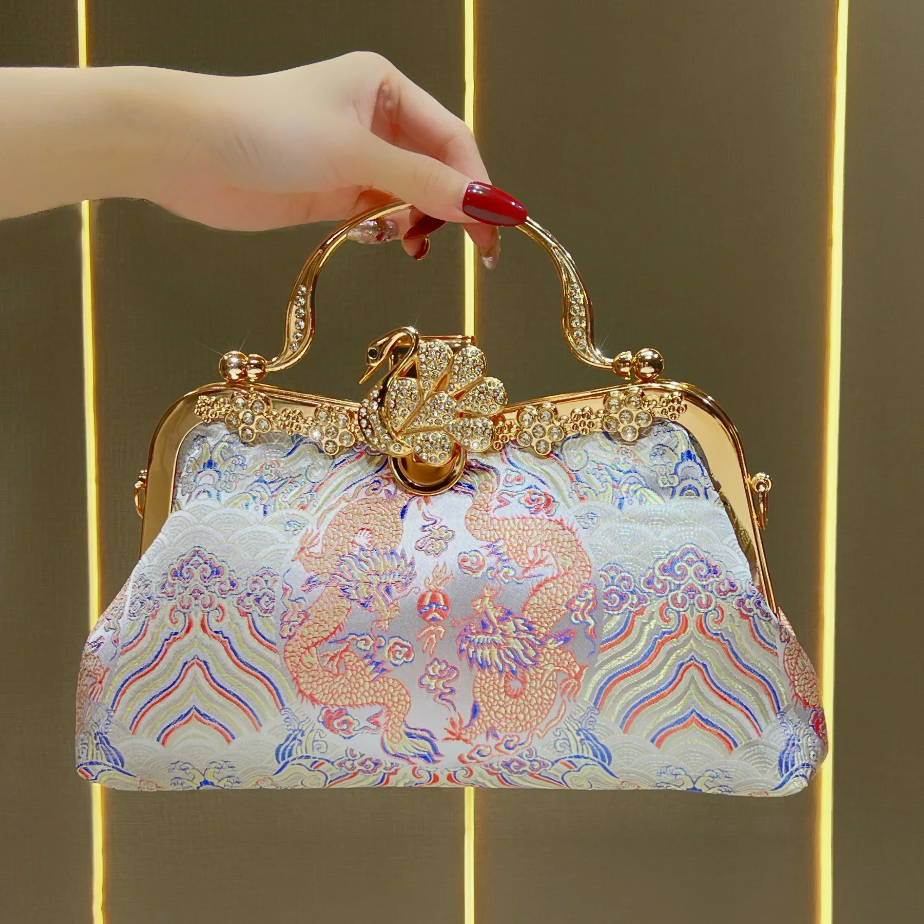 national style embroidery handbag, senior master dinner cheongsam  fashion messenger  women's bag