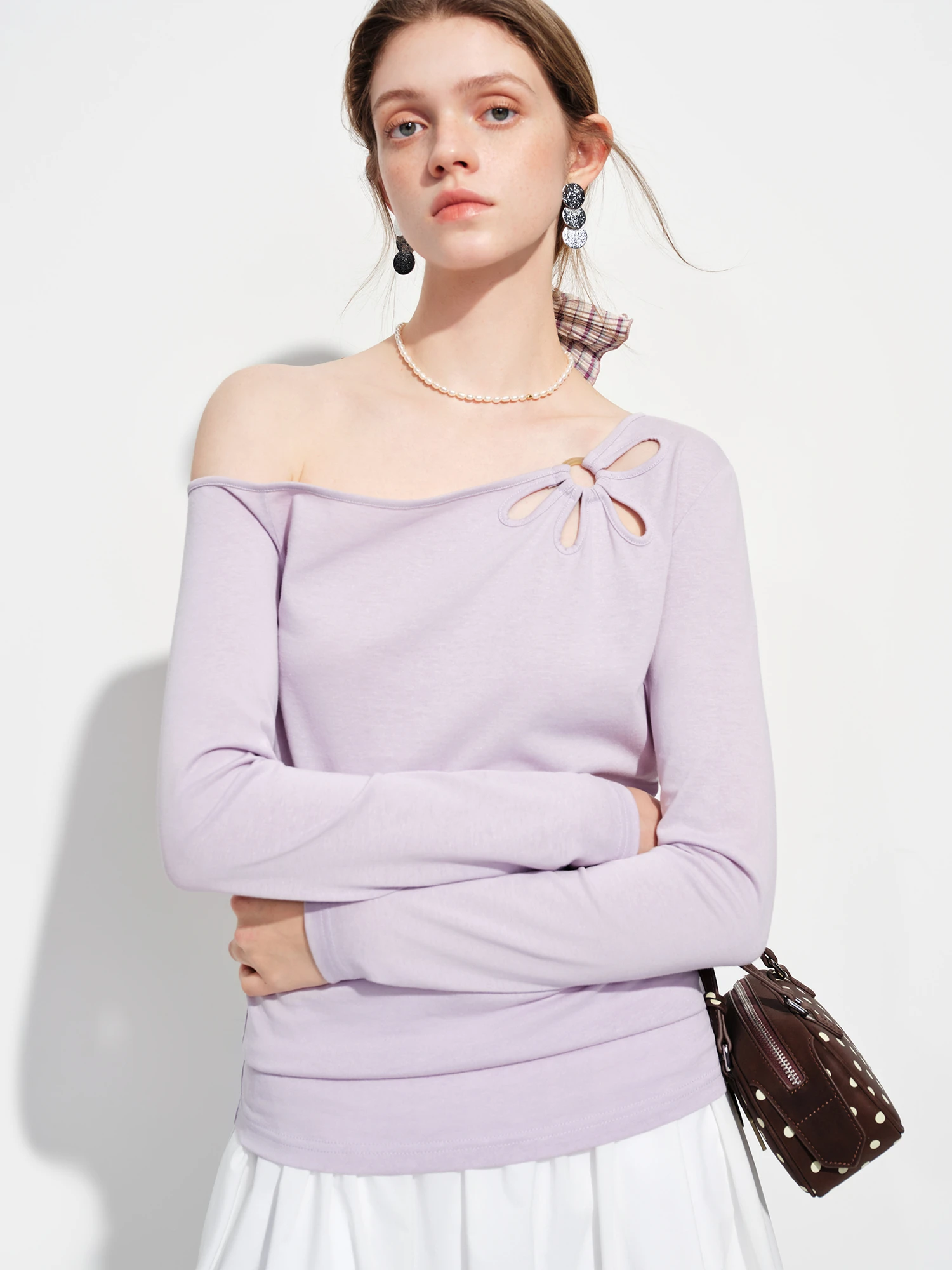 FSLE Sweet Off-Shoulder Cut-Out Design Linen Blend Long-Sleeve T-Shirt Spring 2026 New Arrival Skew collar Cotton Tops