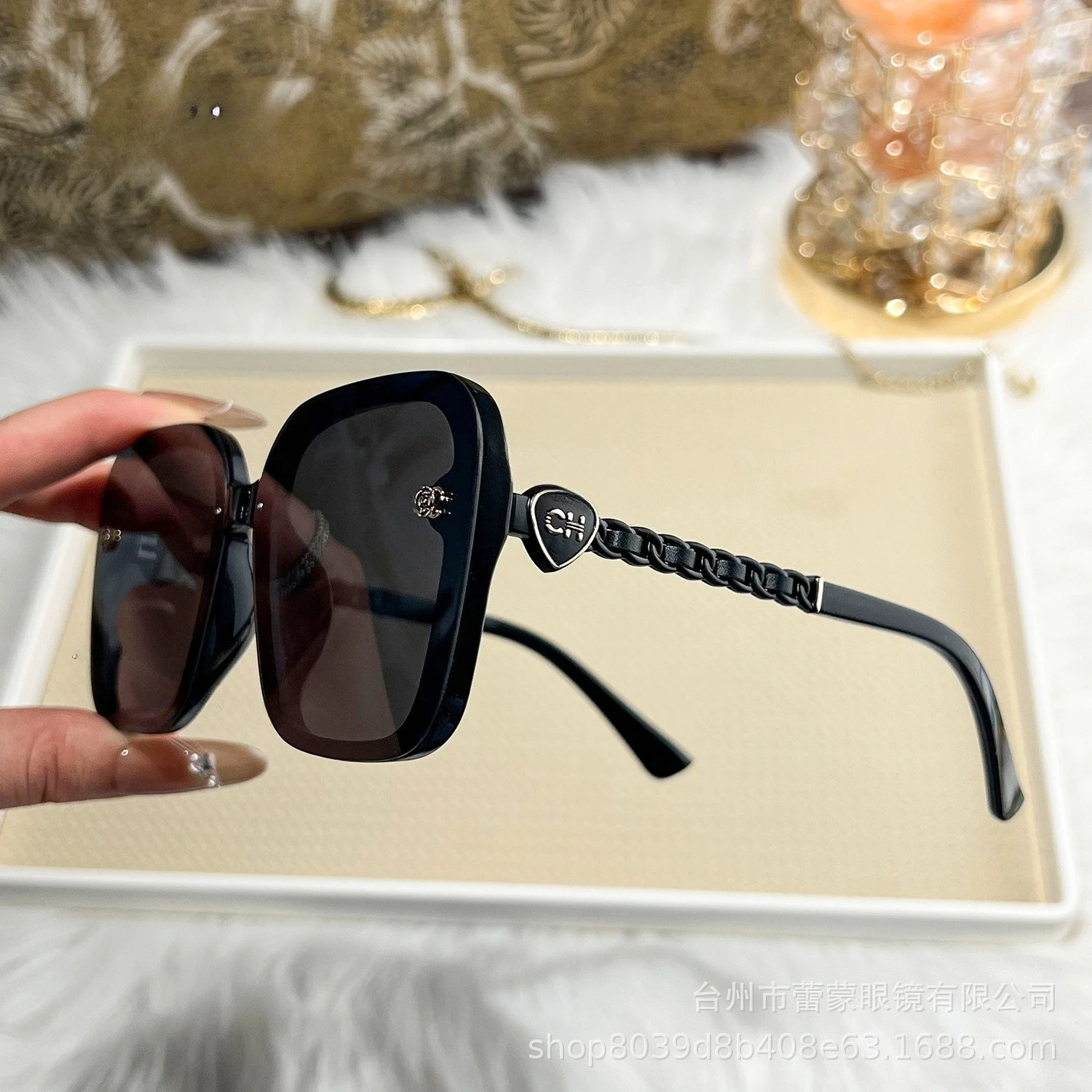 Oversized Square Polarized Sunglasses for Women Braided Temple Design UV400 Protection Trendy Fashion Shades for Street Style