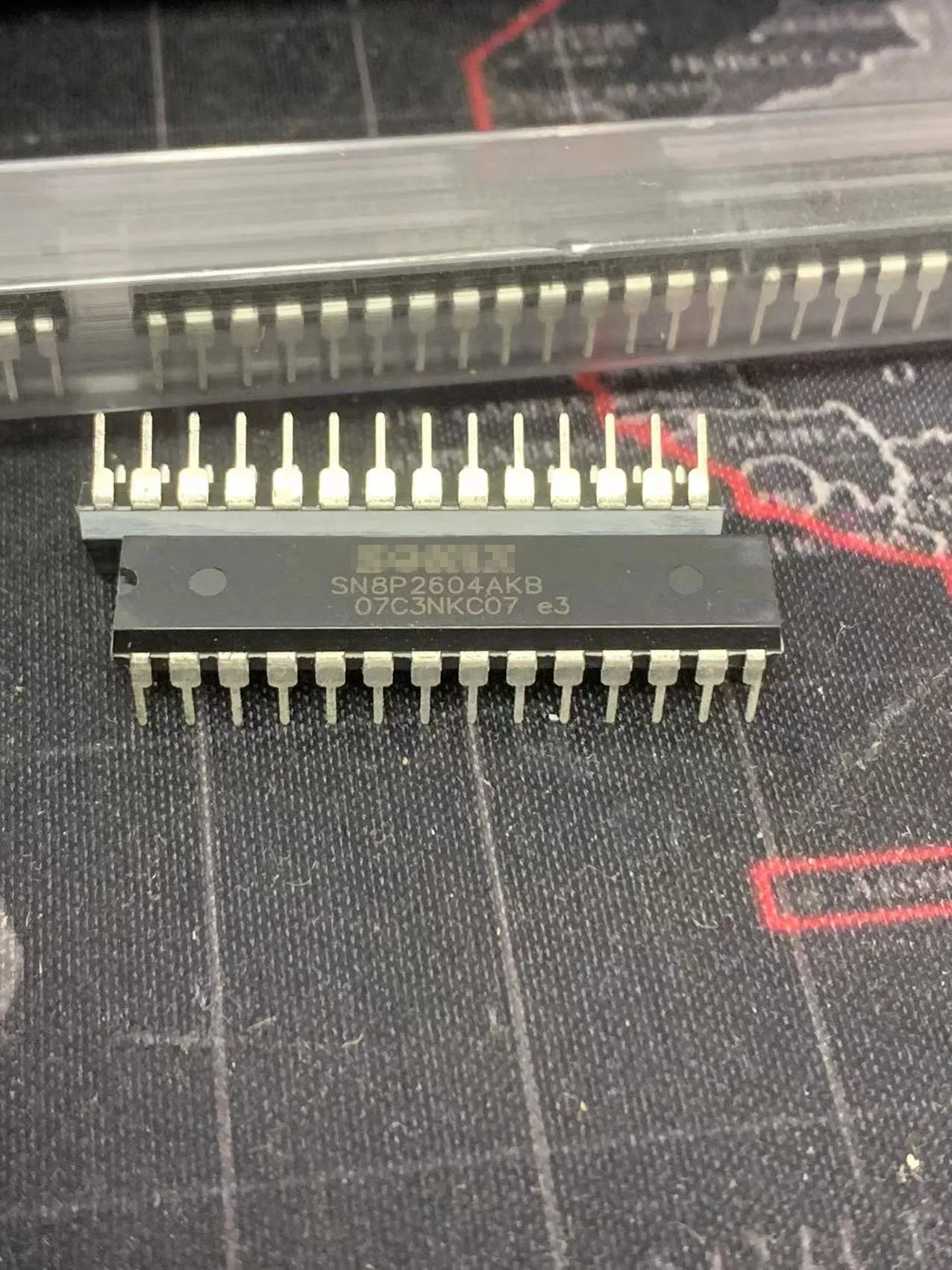

SN8P2604AKB (1pcs) BOM matching / one-stop chip purchase original