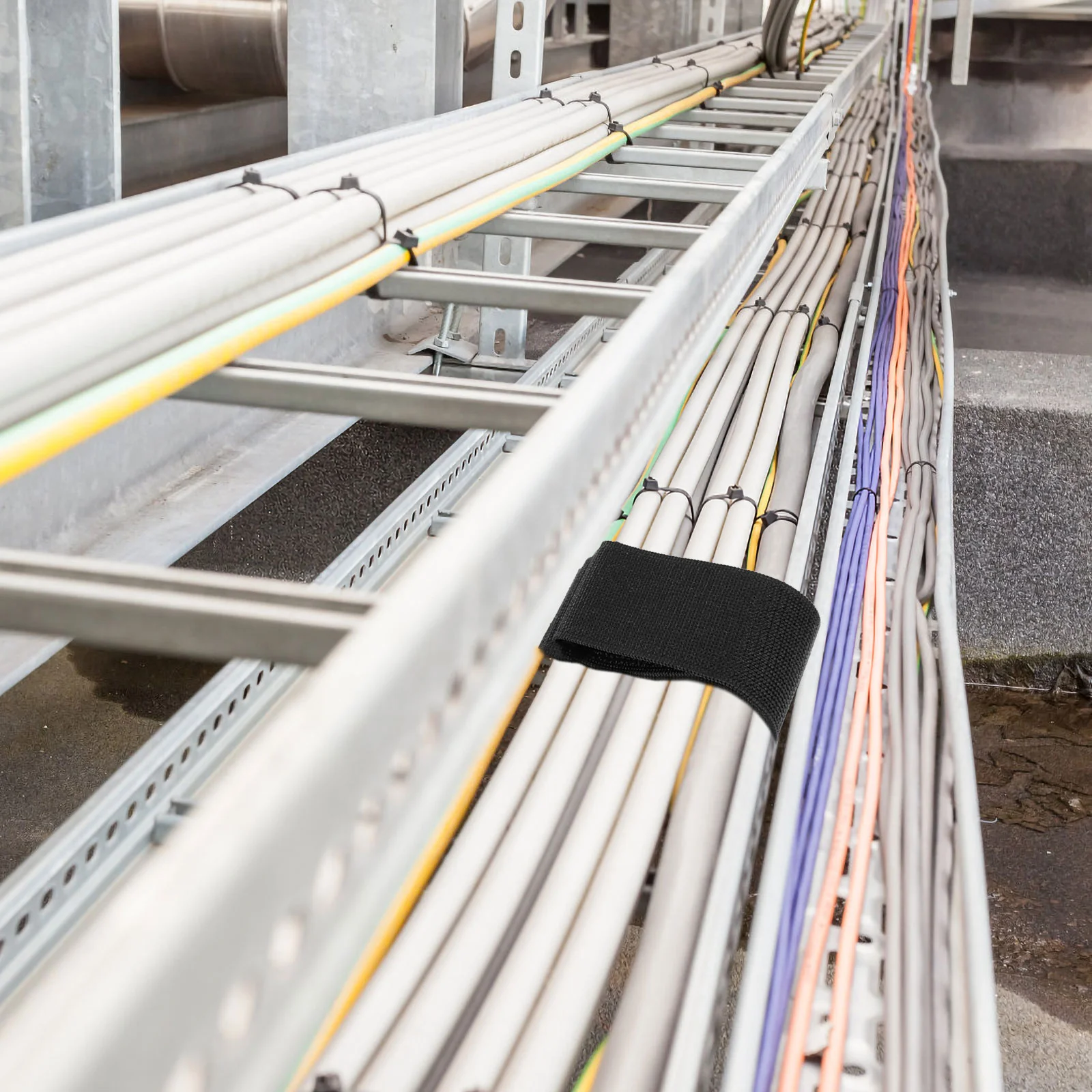 

4Pcs Premium Elastic Loop and Hook Strap Durable Fastening Belts Sticky Tie Downs for Indoor Outdoor Use Loop and Hook Strap