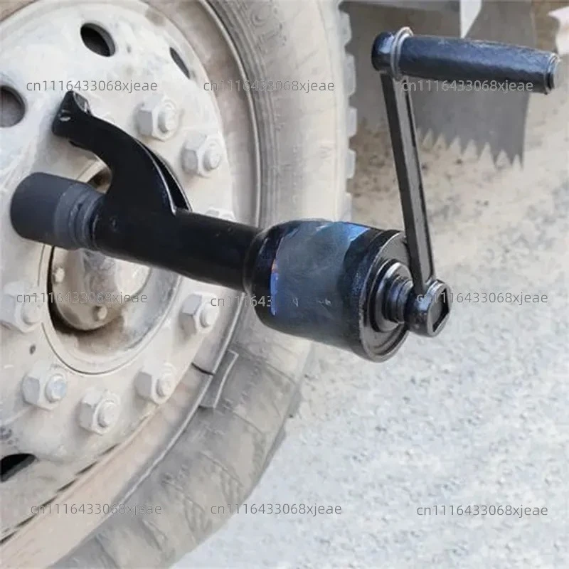Labor-saving wrench Deceleration wrench Truck tire tire disassembly Maintenance tool Boost sleeve wrench Large torque