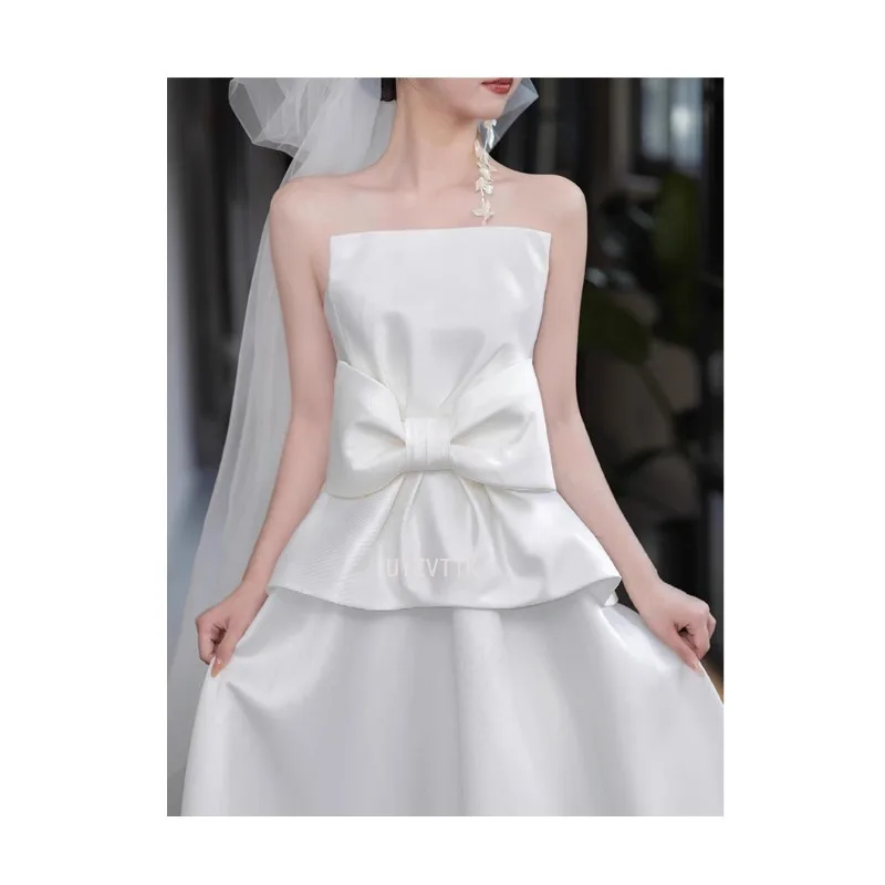 Weiße trägerlose Korea-Hochzeitskleider aus Satin, A-Linie, Brautfotos, Schießen, Schleife, Abendparty-Kleider, einfaches Brautkleid, individuell gestaltet