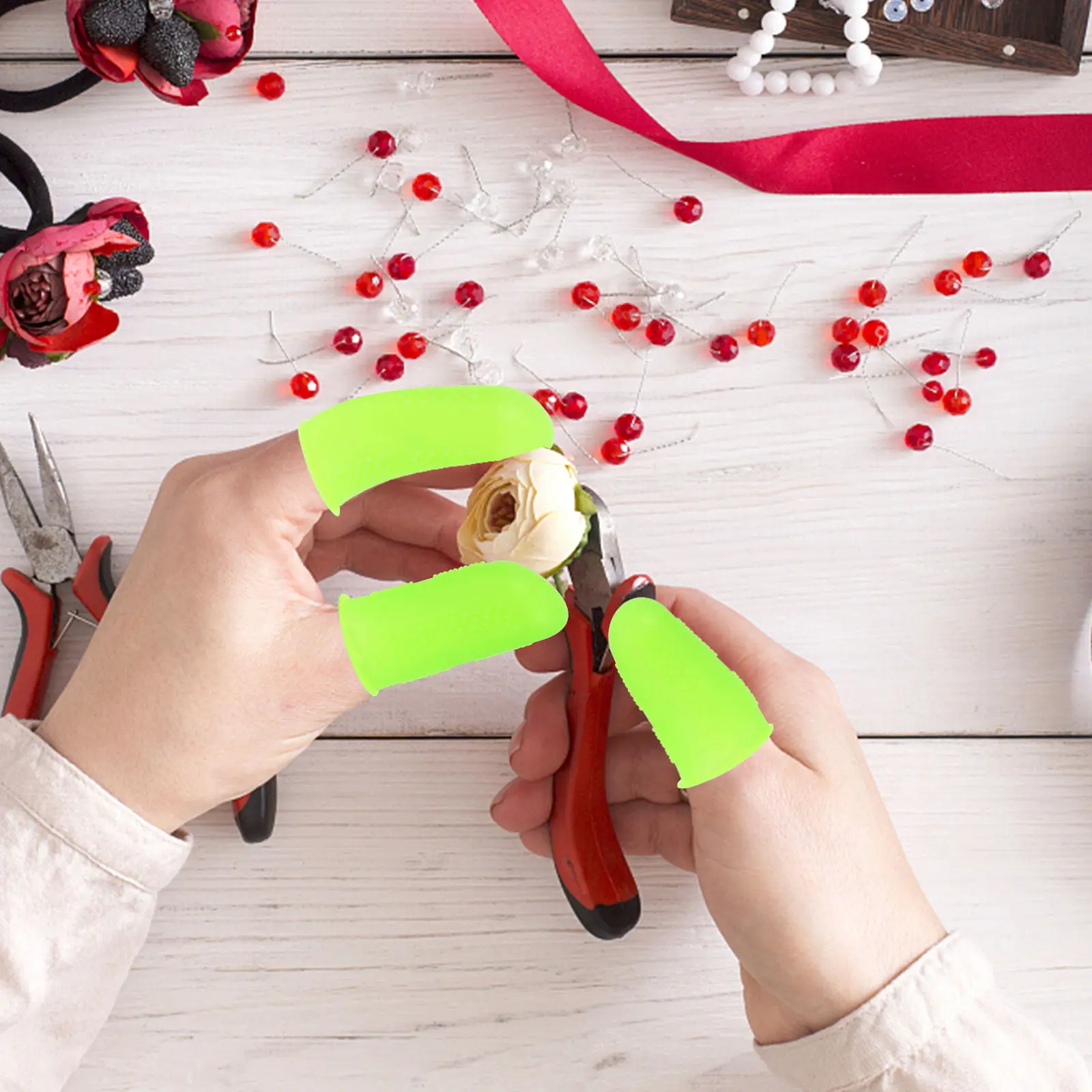 

30Pcs Silicone Finger Tips Easy on Off Washable Protective Sleeves for Burn Puncture Prevention Craft Work Insulation Finger